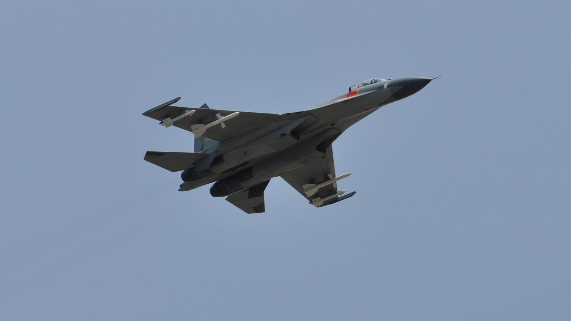 基层足球场地建设滞后制约发展，足球场地建设方案